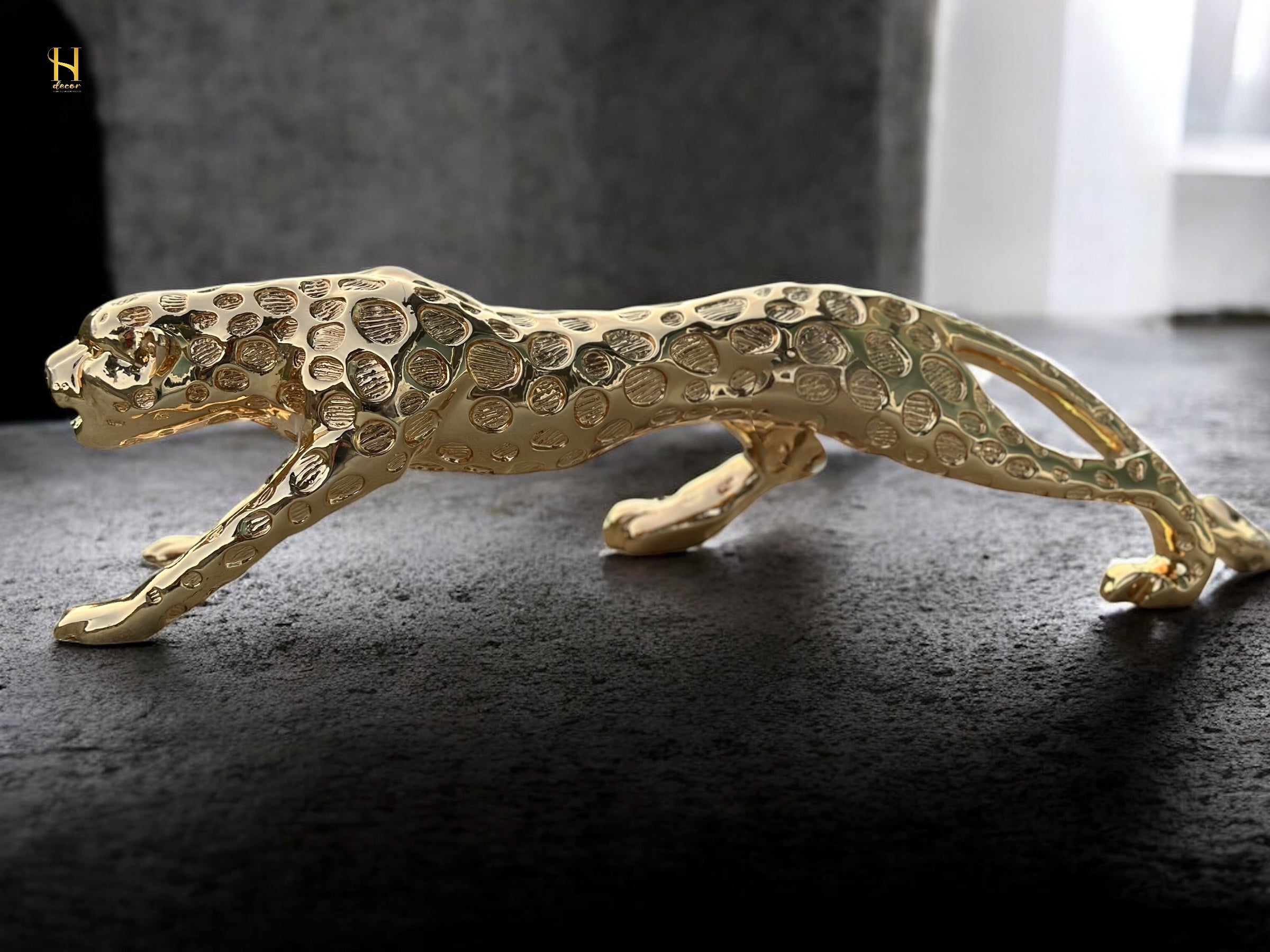 Pure Gold Jaguar Statue – Majestic Luxury Decorative Piece for Home & Office