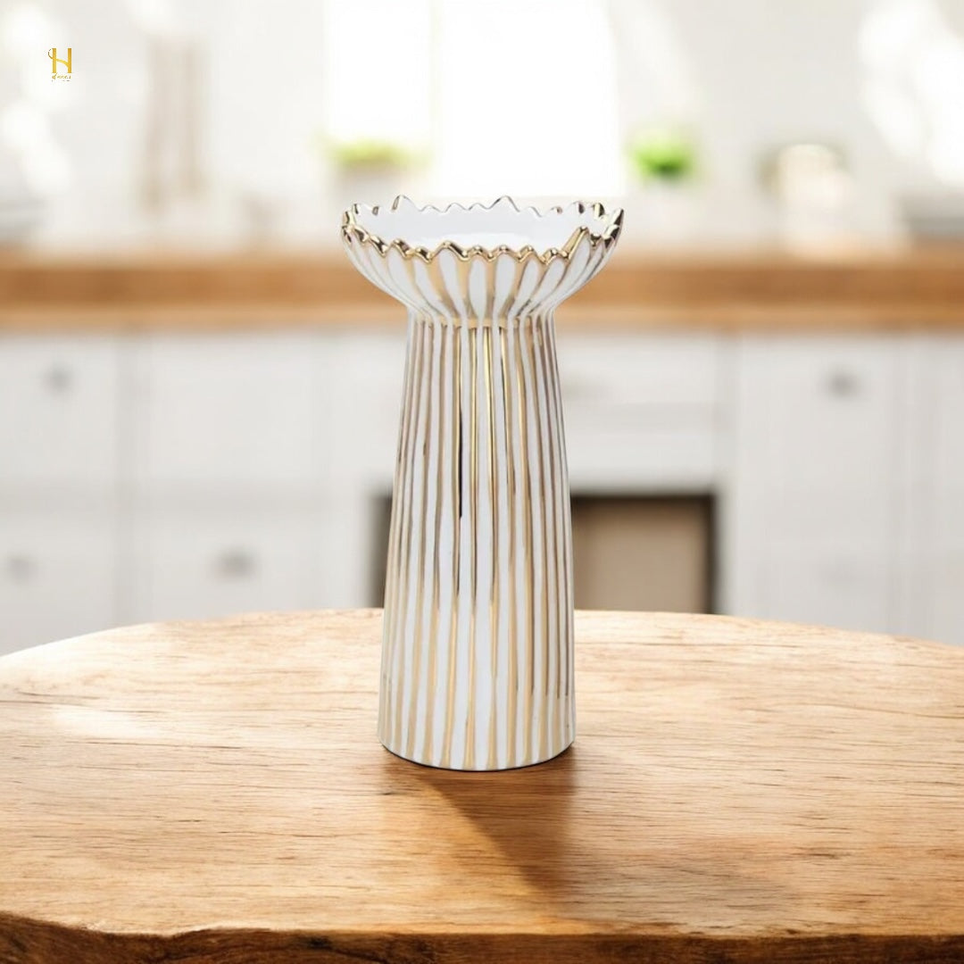 White and Gold Candles stand