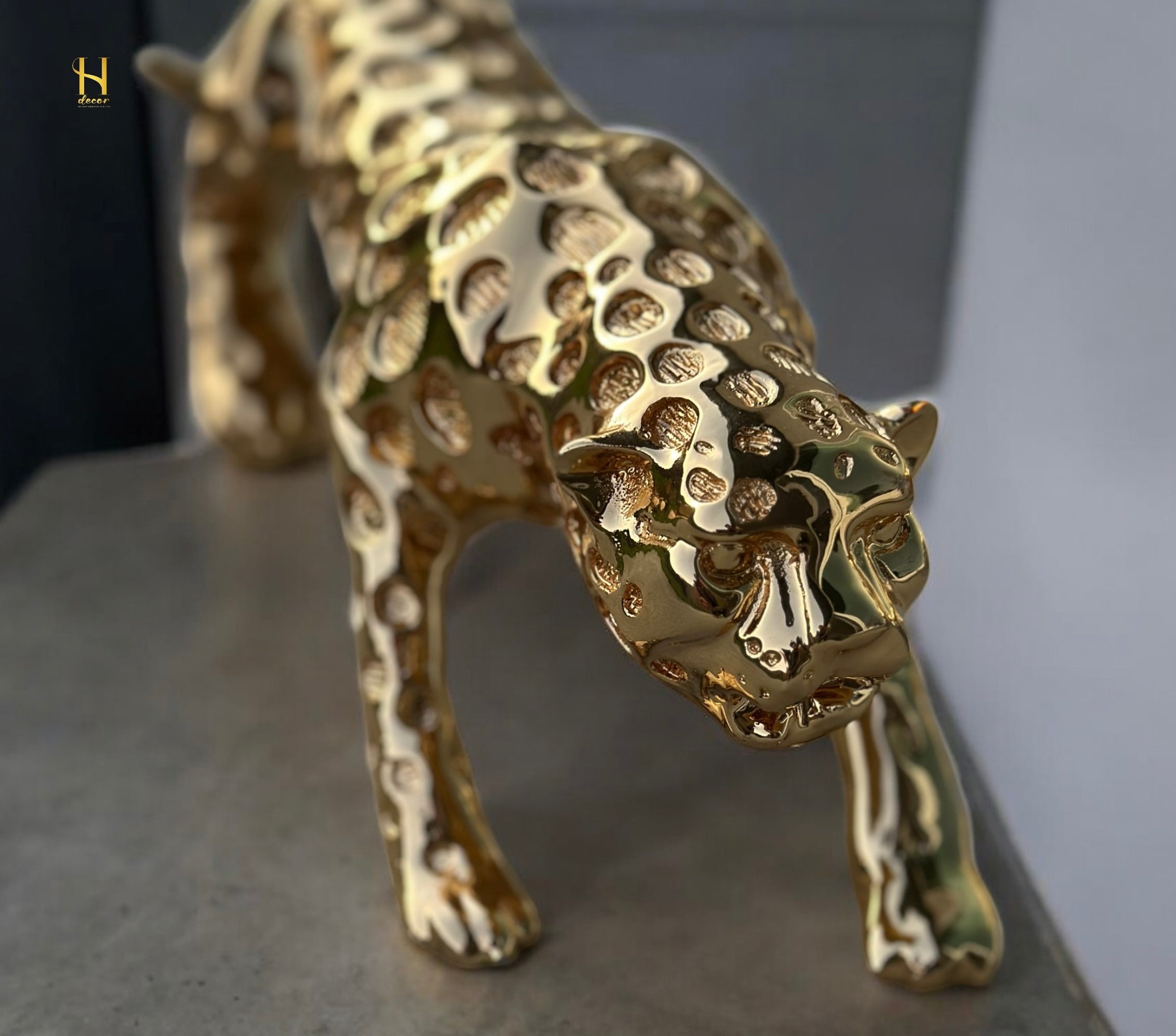 Pure Gold Jaguar Statue – Majestic Luxury Decorative Piece for Home & Office