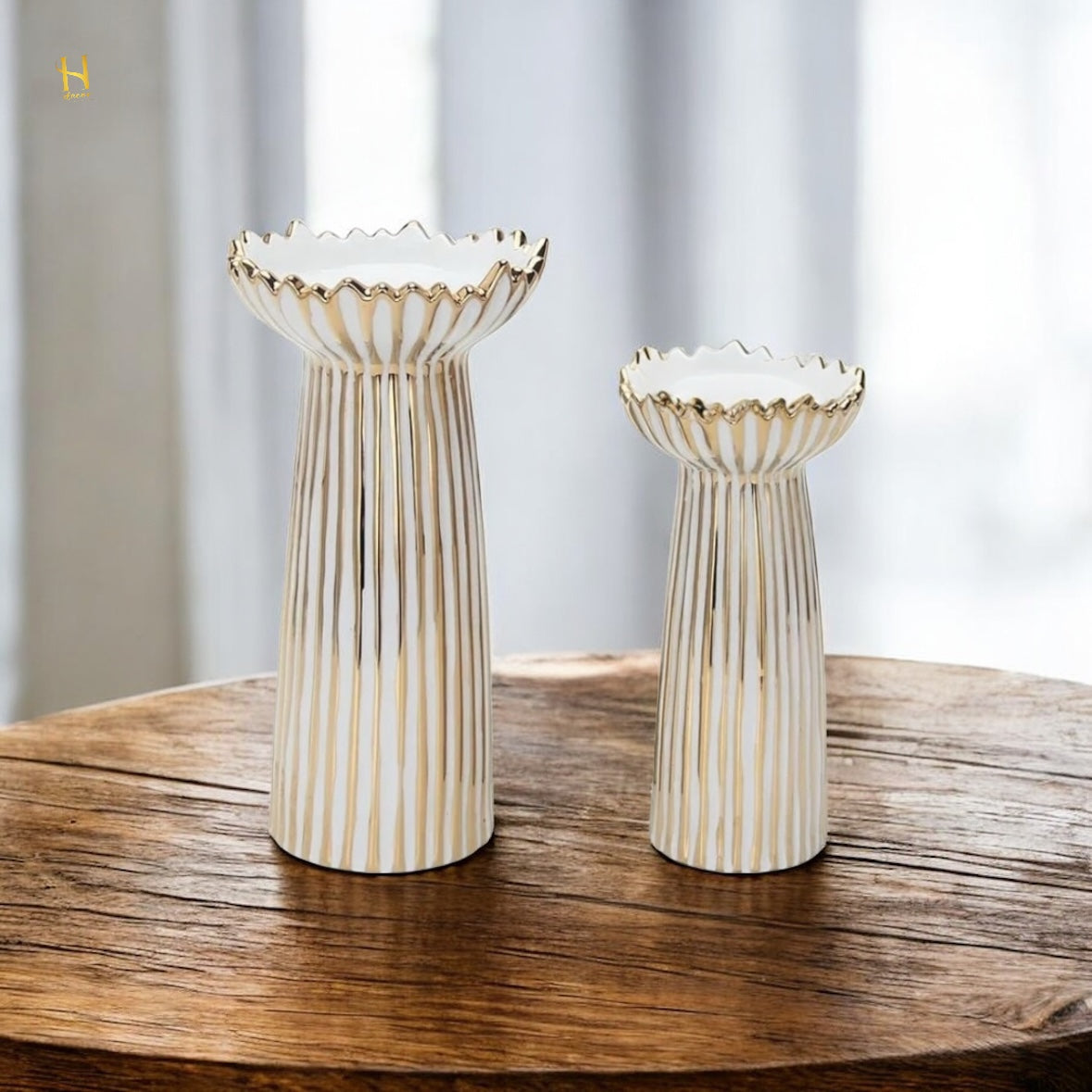 White and Gold Candles stand